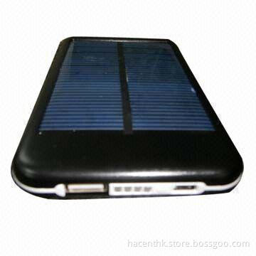 5,000mAh universal solar charger for phone